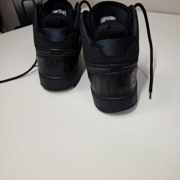 Nike Court Borough Mid Winter Black(sizes 9.5) - Picture 5 of 8